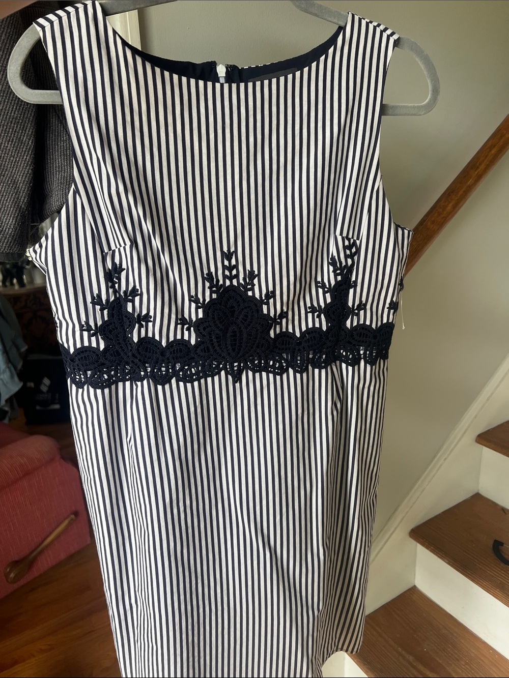 The Limited Navy & White Striped Midi w/pockets Lace Waist size 6P NWOT 💯cotton